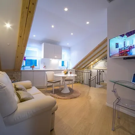 Apartment Roman Heritage *