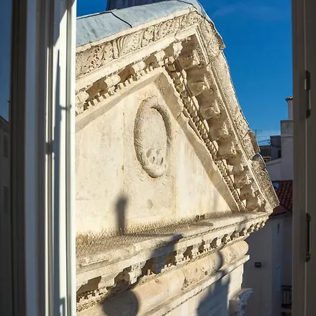 Apartment Roman Heritage